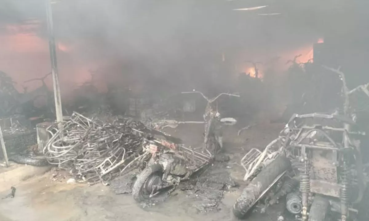 Andhra Pradesh: Fire breaks out at a bike showroom in Srikakulam