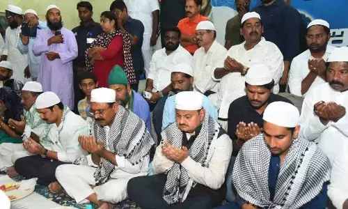 District Collector K Venkataramana Reddy, MLA Karunakar Reddy, MP Gurumoorthy and others participating in the Iftar party in Tirupati on Wednesday