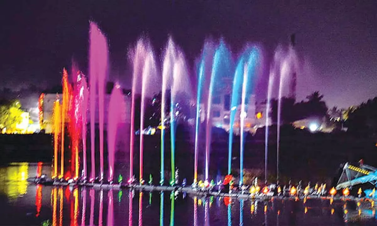 Multimedia musical fountain at Mir Alam tank in shambles