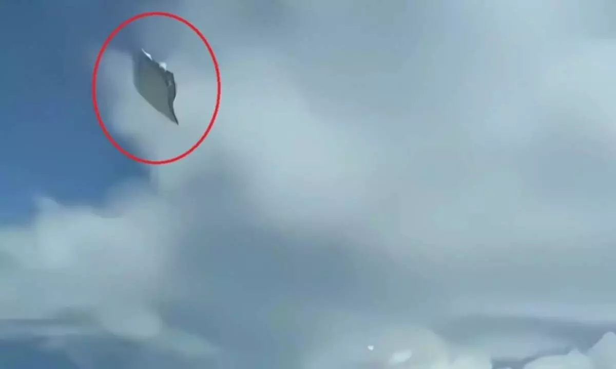 Watch The Trending Video Of Pilot Capturing Footage Of Alien UFO