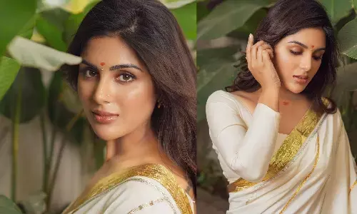 Virupaksha Actress Samyuktha Menon Traditional Saree Stills