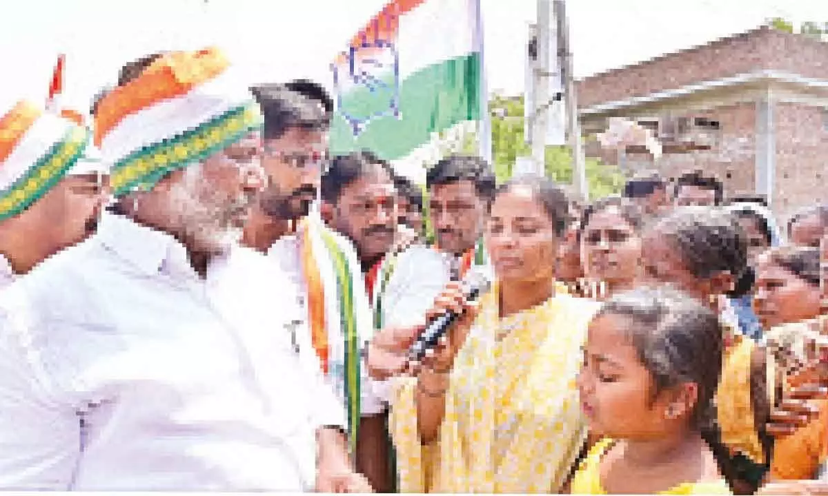 CLP leader Bhatti Vikramarka speaking to women during his padayatra in Karimnagar district on Friday