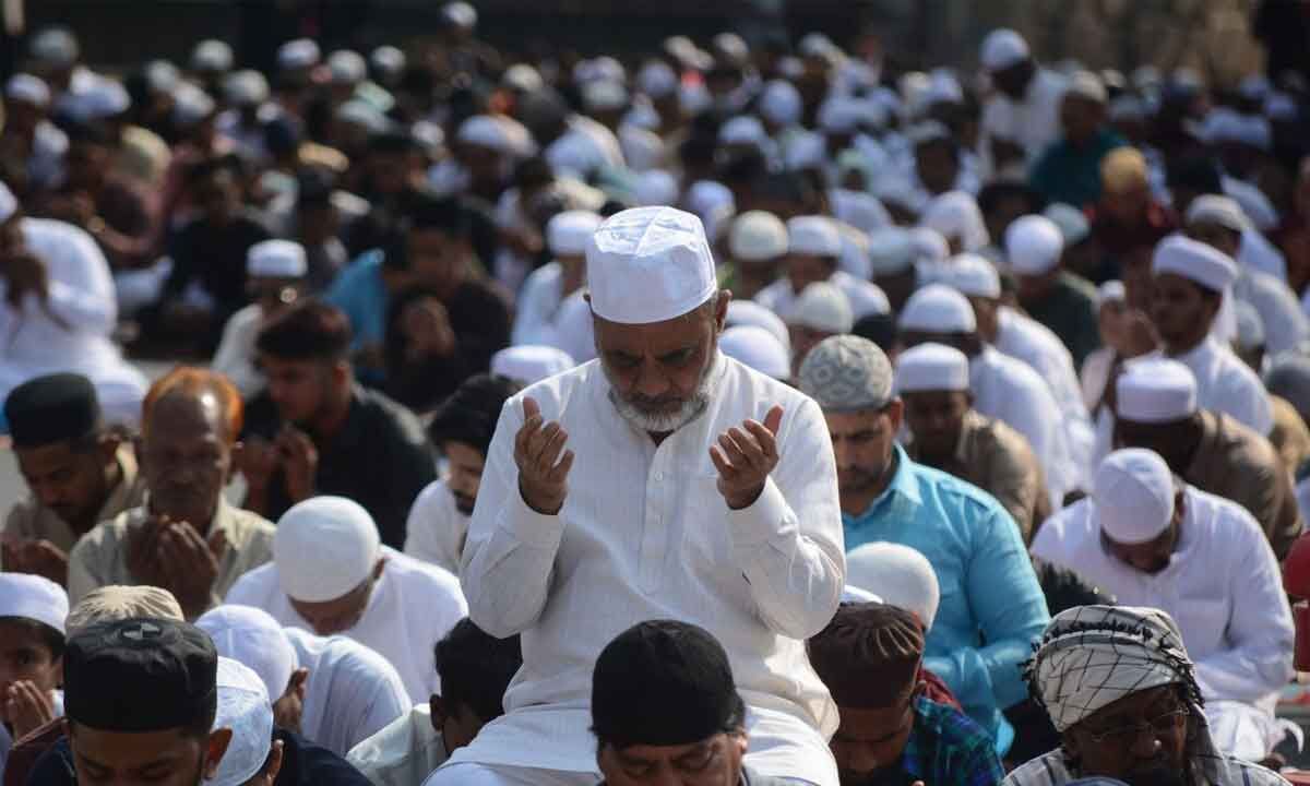 Hyderabad: Eid celebrated with religious zeal and fervour