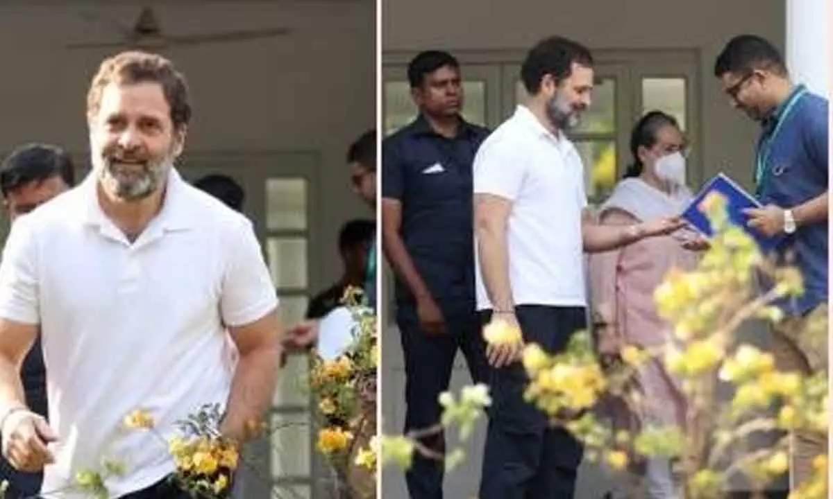 Rahul vacates official bungalow, back with mom