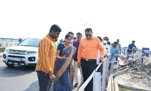Rajamahendravaram: Speed up works of Morampudi flyover, officials told