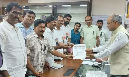 Vijayawada: JAC Amaravati leaders submit representation to Chief Secretary K Jawahar Reddy