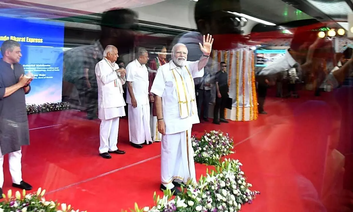 PM Modi Flags Off Vande Bharat Express In Keralas Thiruvananthapuram