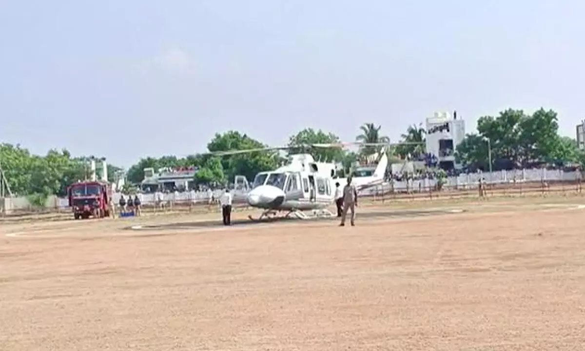 YS Jagans helicopter faces technical glitch, leaves to Puttaparthi by road