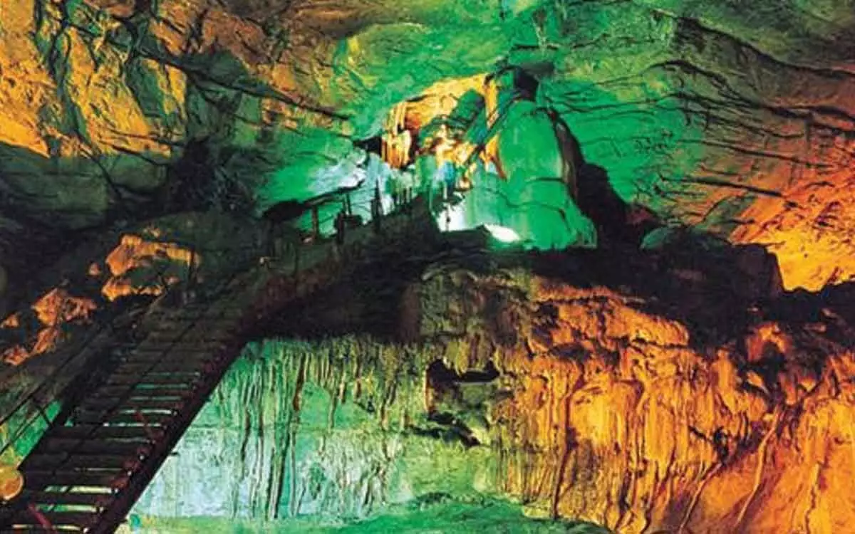Vijayawada: RTC special tour package for Lambasingi, Borra Caves