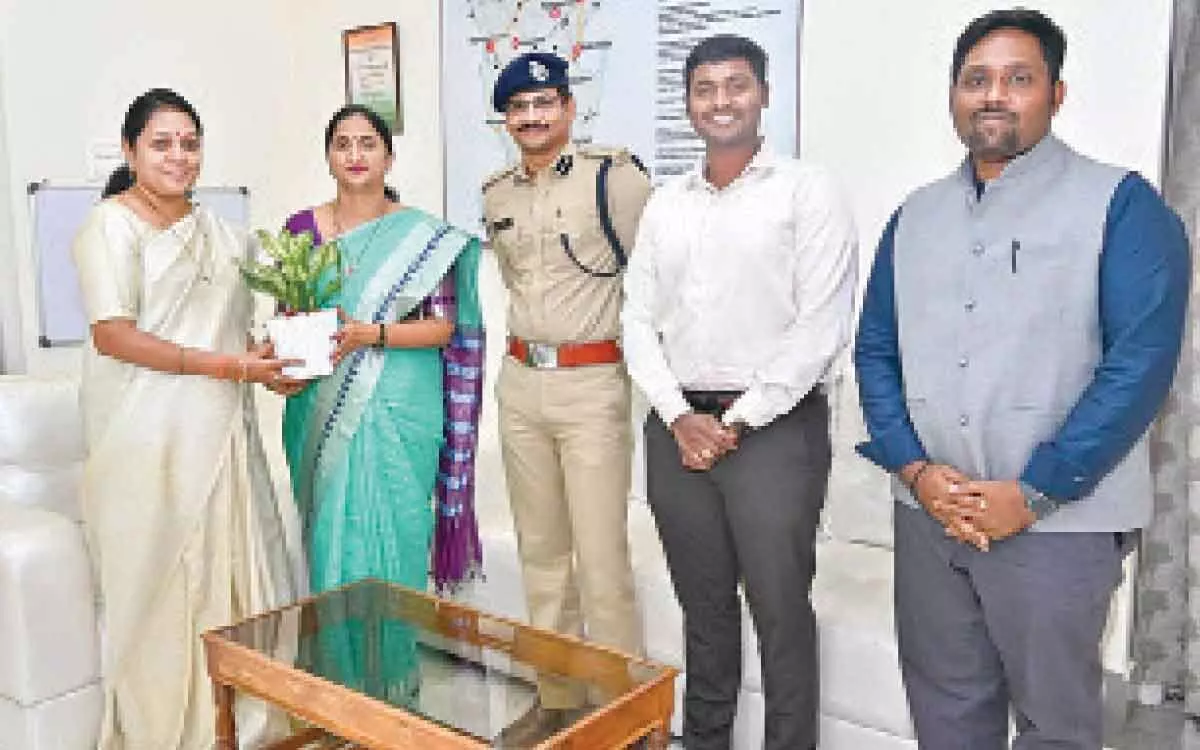 NEW MADURAI DISTRICT COLLECTOR SANGEETHA ASSUMES CHARGE - Lotus