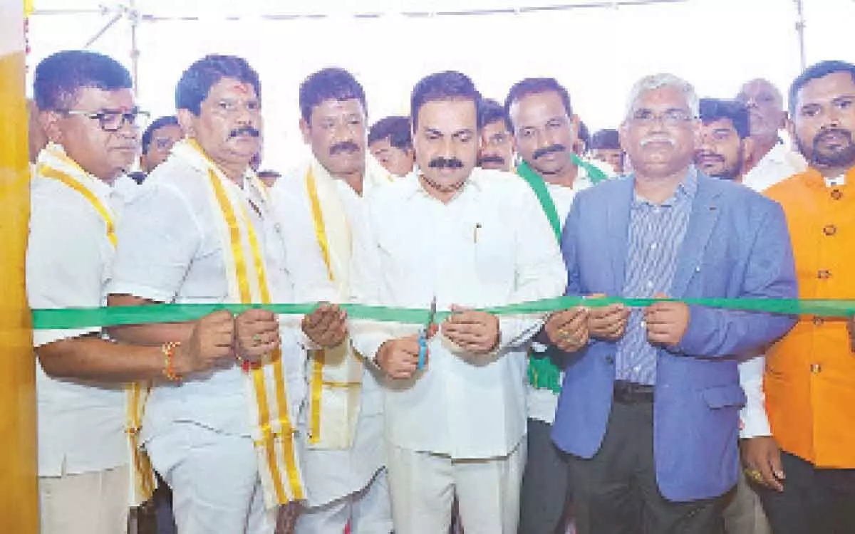 Railway Kodur: Agriculture Minister Kakani Govardhan Reddy inaugurates new academic block at Horticulture varsity