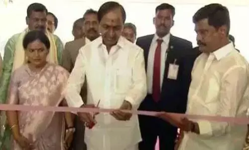 CM KCR inaugurates new Secretariat and signs important files