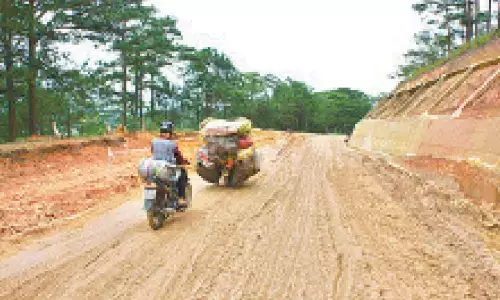 Anantapur: People suffer due to bad, marshy roads in residential areas
