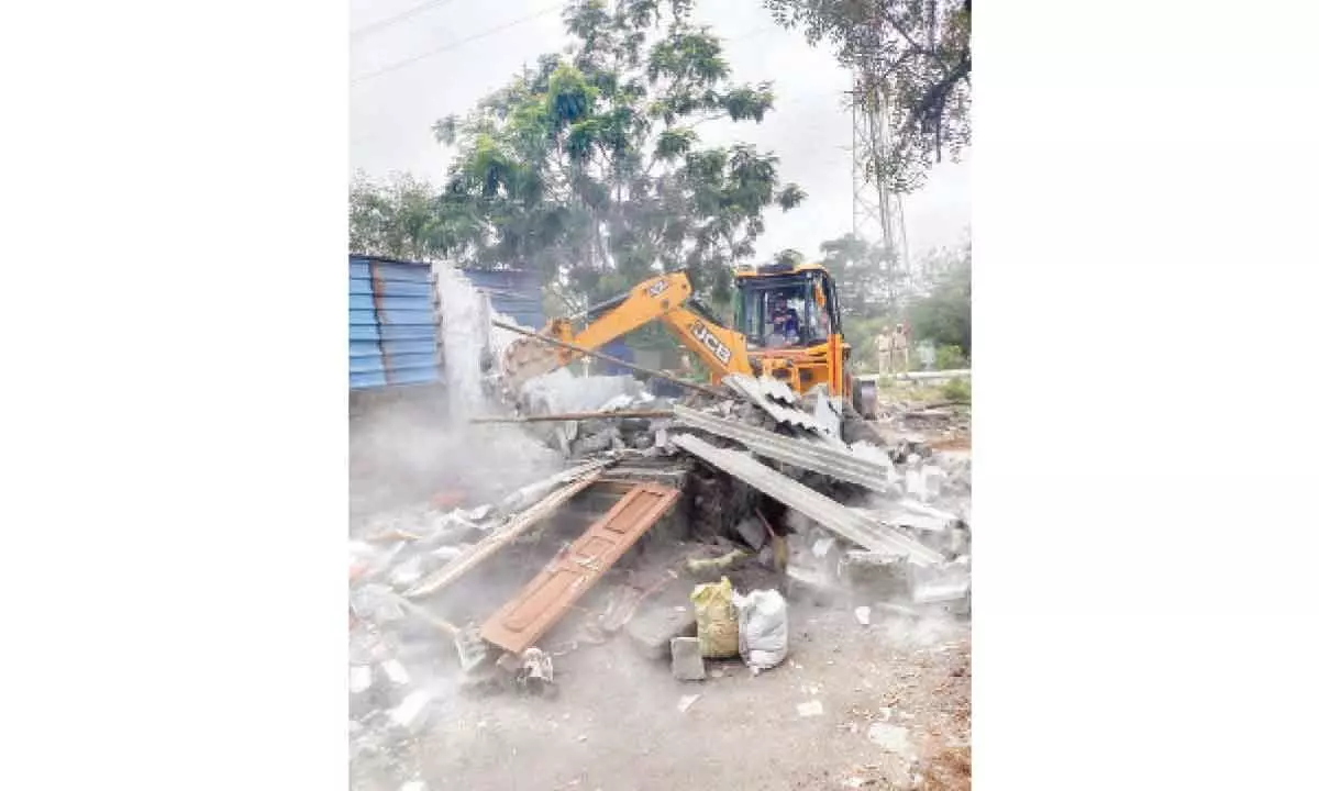 Hyderabad Metropolitan Development Authority demolishes illegal structures in Jawahar Nagar