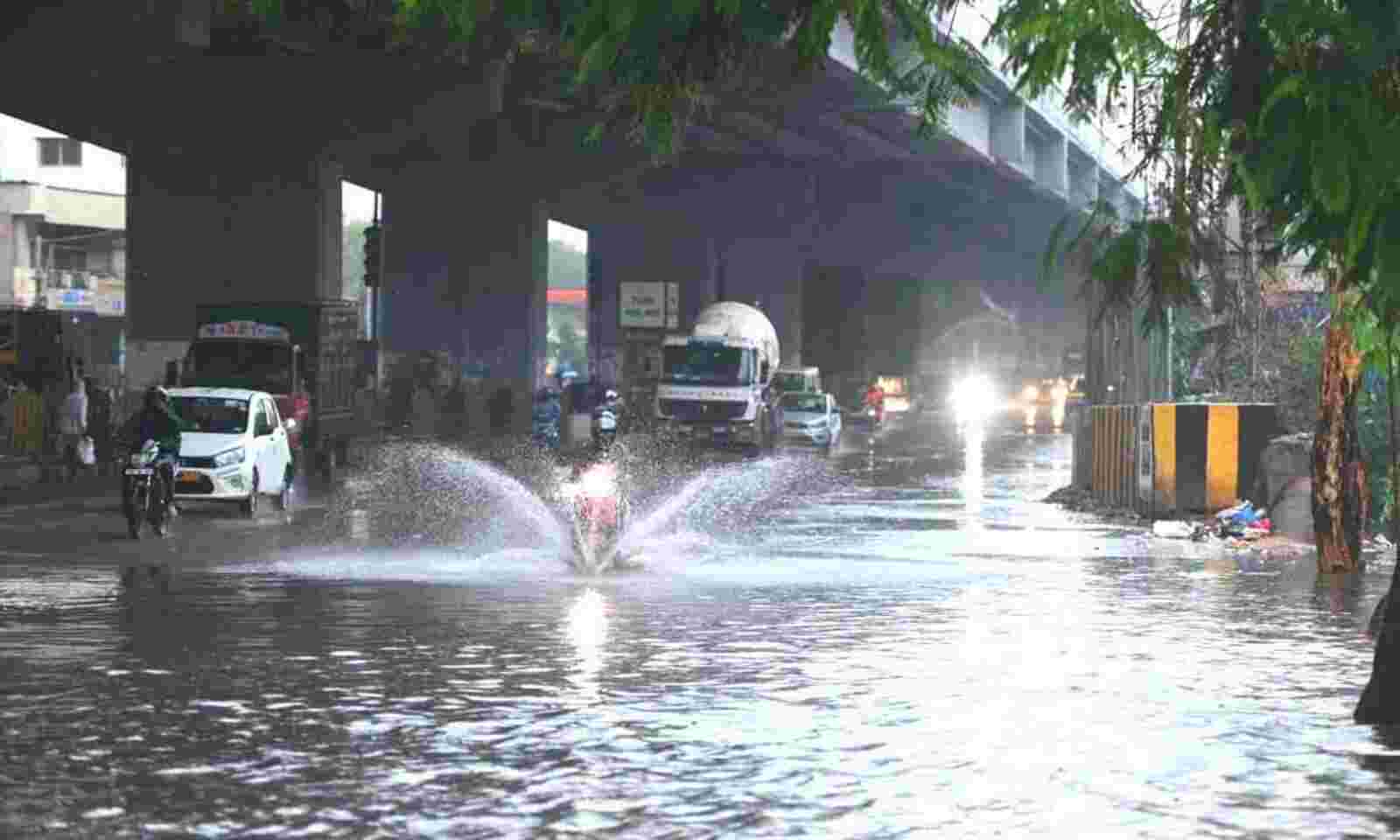 Telangana: Heavy rain lashes Hyderabad City on Thursday night