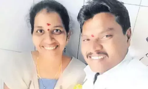 Lovers lock themselves in a room after marrying out of fear in Machilipatnam