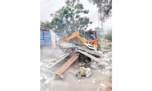 Hyderabad Metropolitan Development Authority demolishes illegal structures in Jawahar Nagar