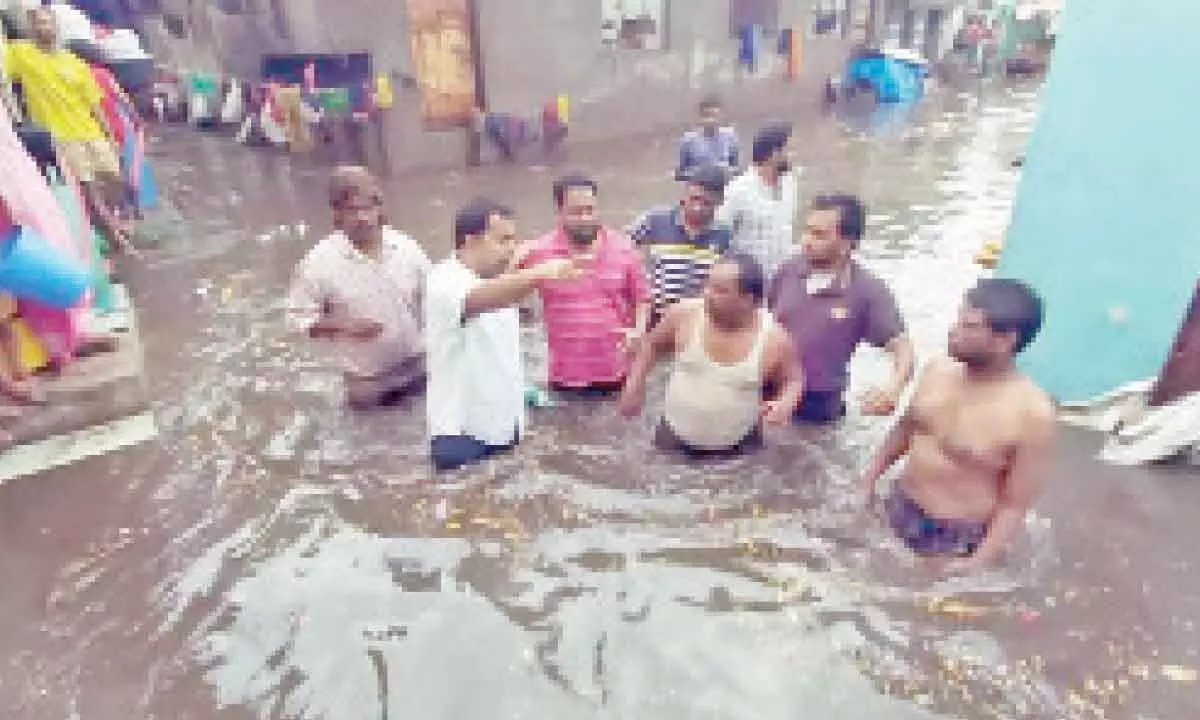 Hyderabad: Nampally circle areas again stare at waterlogging scare