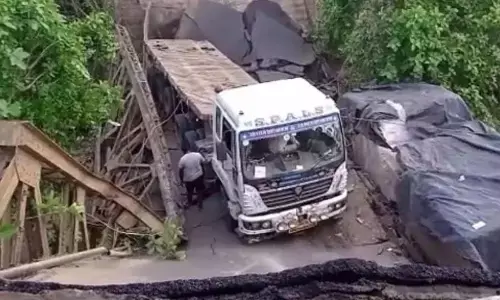 Bahuda bridge in Itchapuram collapsed, two injured