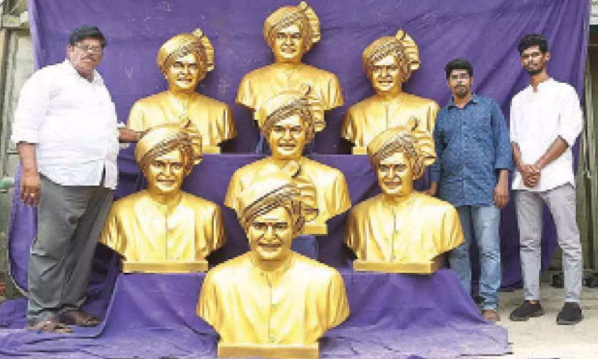 Tenali: Demand for bust-size NTR’s sculptures