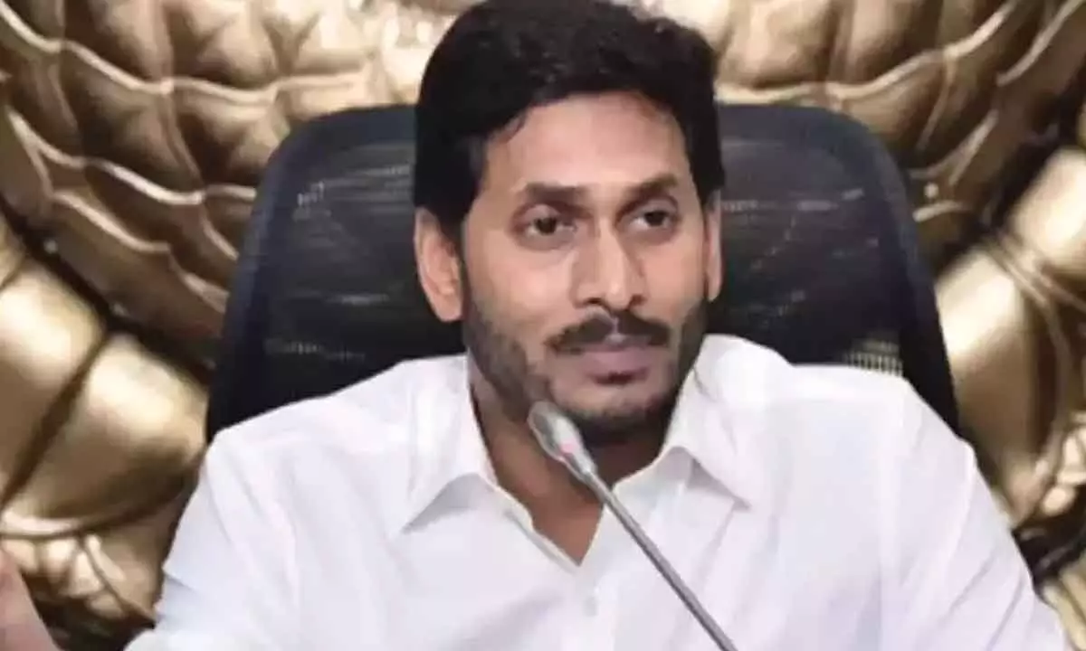 Vijayawada: Saakshar Bharat mandal coordinators call on CM YS Jagan Mohan Reddy