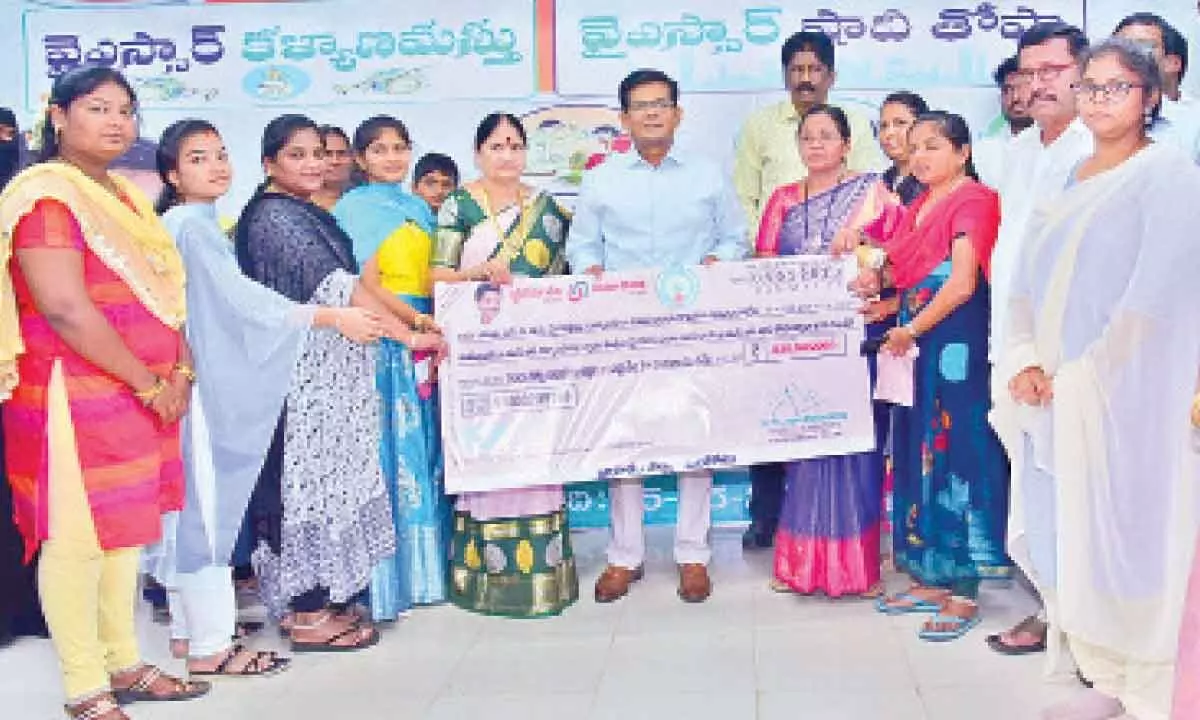 Ongole: 276 beneficiaries receive `2.16 cr in Prakasam