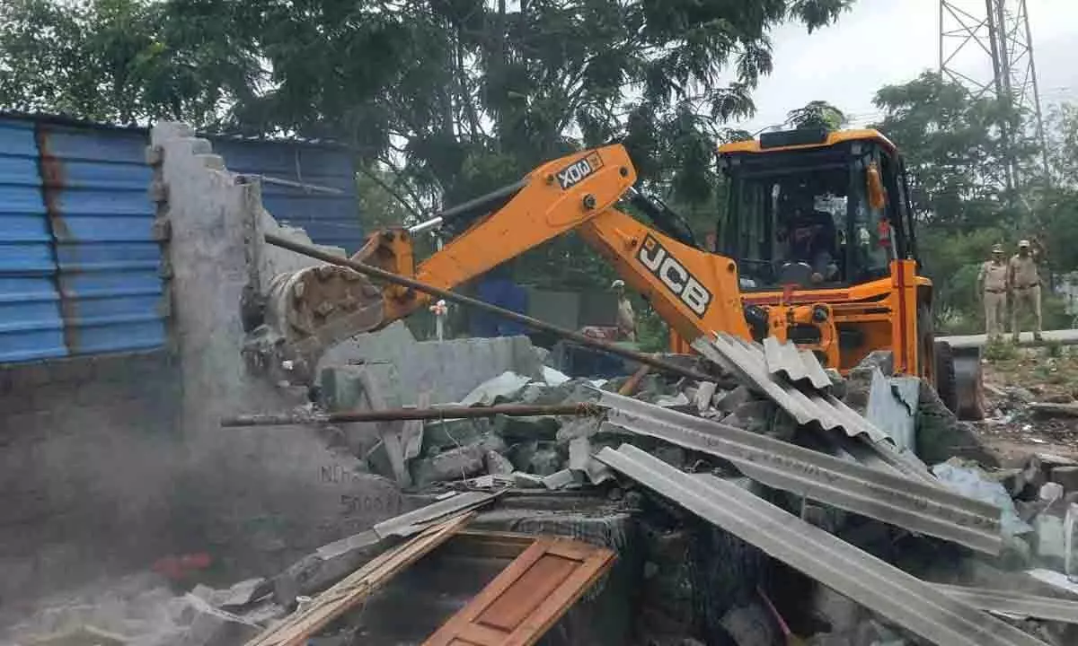 Hyderabad: HMDA demolishes illegal constructions