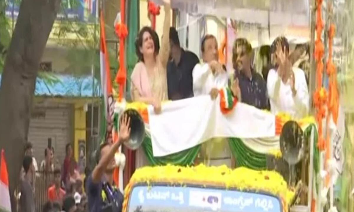 Karnataka Assembly Polls Priyanka Gandhi Holds Roadshow In Bengaluru On Last Day Of Campaigning