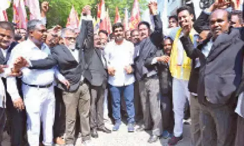 Kurnool: Nara Lokesh vows High Court bench in Kurnool