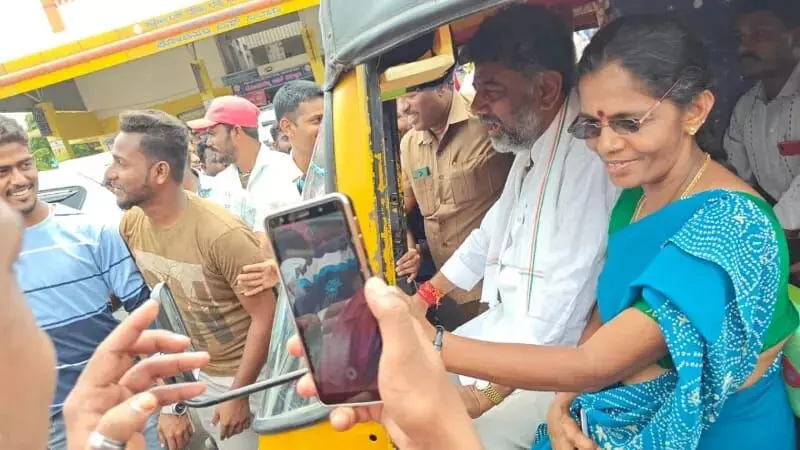 Karnataka Elections 2023: KPCC President DK Shivakumar after voting drove an auto