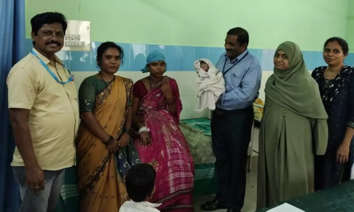 Woman delivers baby boy at polling booth in Ballari taluk