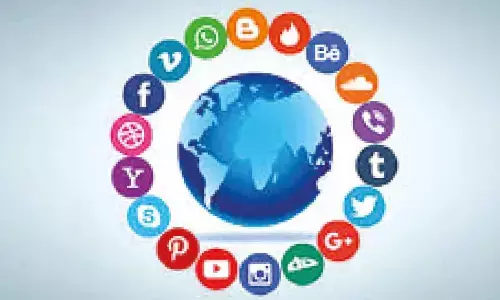 Bengaluru: Digital media playing vital role in wooing voters