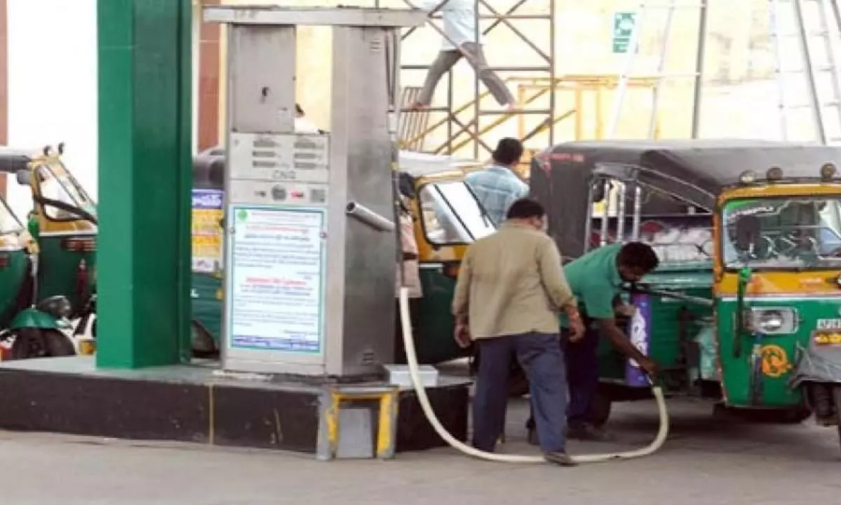 City autos flout Centre’s norms, continue to ply with old gas kits