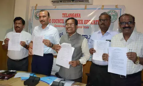 DOST (Degree Online Service Telangana) Notification release by Prof. R. Limbadri, Chairman TSCHE and Convener DOST, Sri. Navin Mittal, IAS, Principal Secretary (Revenue, Registration, Stamps, and Excise).Commissioner for Collegiate and Technical Education, Govt. of Telangana, and other DOST officials participatedin the Conference Hall of TSCHE Hyderabad today. Photo: Srinivas Setty