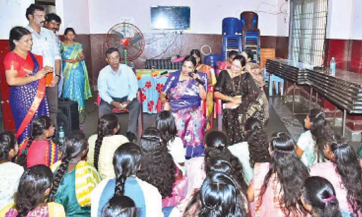 Guntur: Women exhorted to avail government schemes