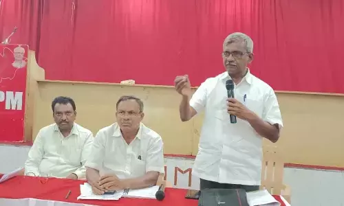 Guntur: CPM demands compensation to rain-hit farmers