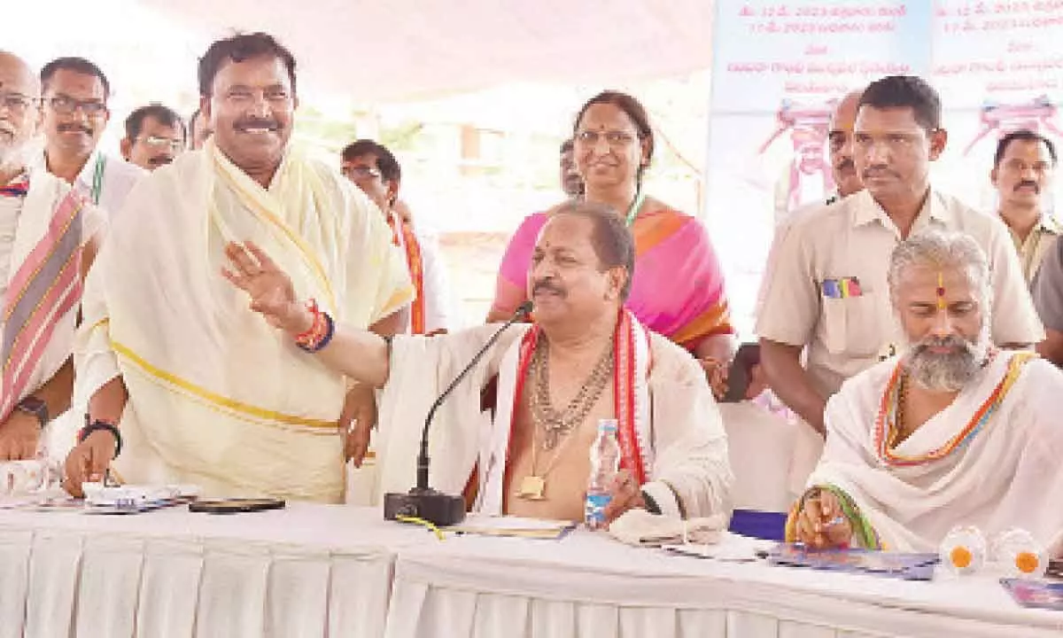 Vijayawada: Huge response to Raja Syamala Yagam says Minister Kottu Satyanarayana