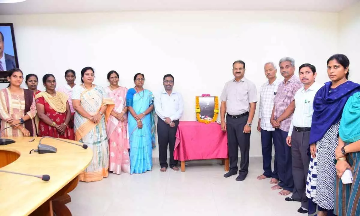 Rajamahendravaram: Emulate Cotton, students told