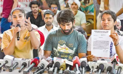 Wrestlers welcome IOA’s decision to take charge of WFI