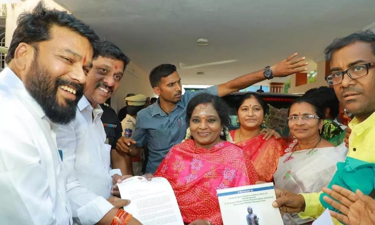 BJP leaders submitting a memorandum to Governor Tamilsai Soundararajan in Khammam on Wednesday