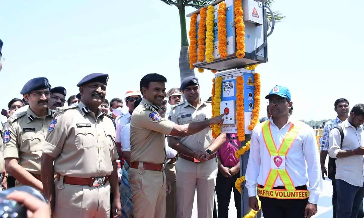 Hyderabad: CP CV Anand launches Pelican signals