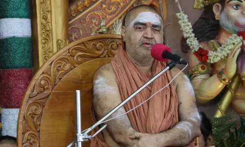 Kanchi seer lauds TTD for organising Parayanams