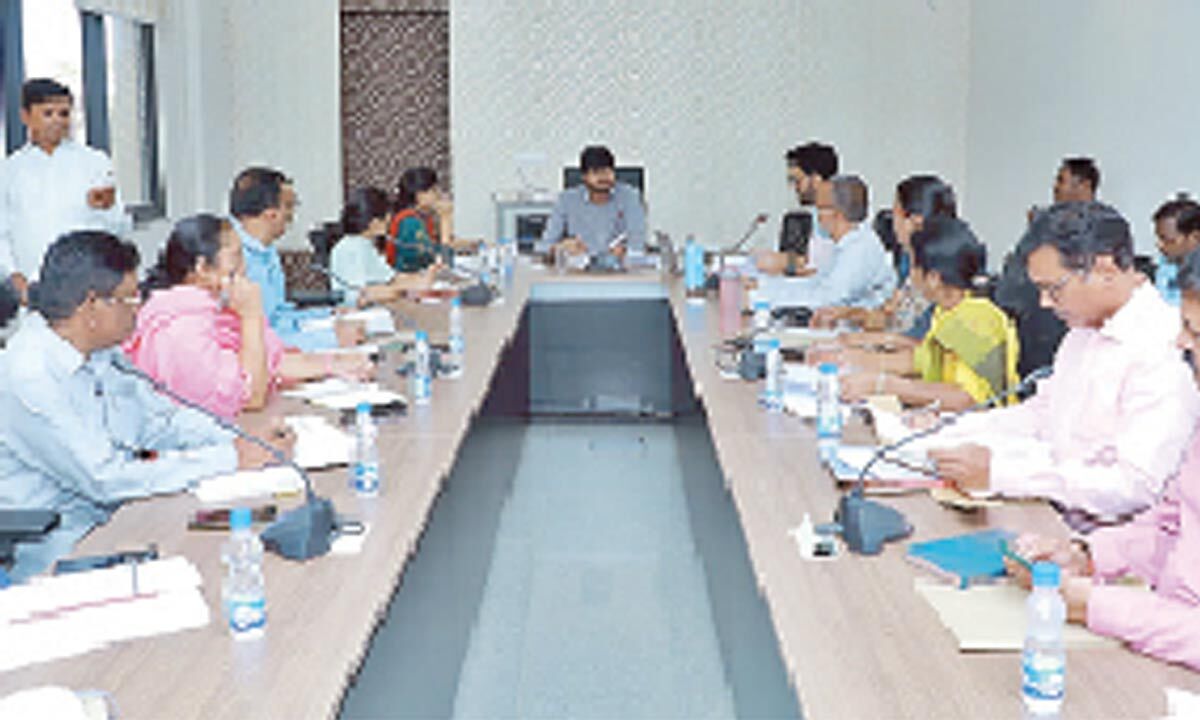 Khammam Admin aims to make district green by planting 32 lakh trees