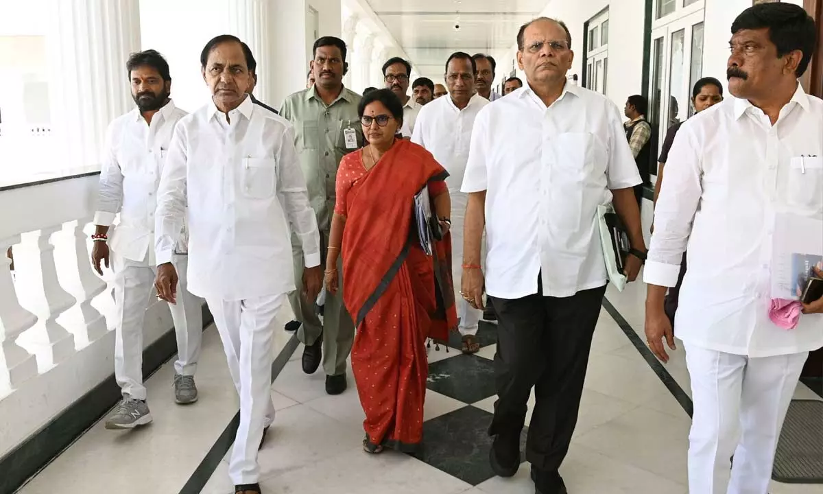 Chief Minister K Chandrashekar Rao along with Chief Advisor Somesh Kumar, Chief Secretary Shanti Kumari and his cabinet colleagues on way to the first Cabinet meeting in the new Secretariat, in Hyderabad on Thursday