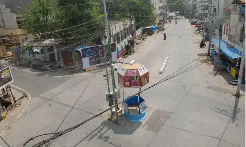 Ongole: People stay indoors as mercury soars