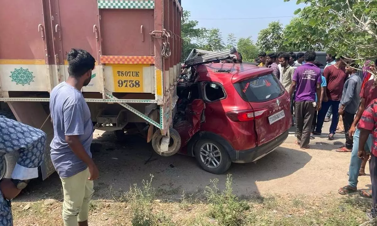 Speeding truck claims three students’ lives at Narsingi