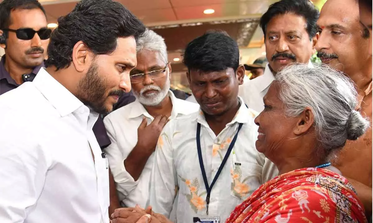 Vijayawada: CM YS Jagan Mohan Reddy generosity towards ailing volunteer