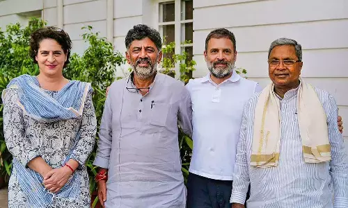 Siddaramaiah , DK Shivakumar discuss Cabinet formation with high command