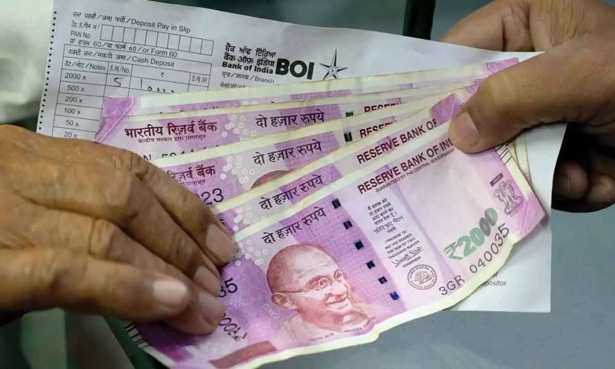 New Delhi: No form, ID needed to exchange Rs 2,000 notes