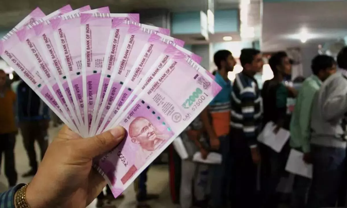 PIL against RBI, SBI over exchange of Rs 2000 notes without ID proof